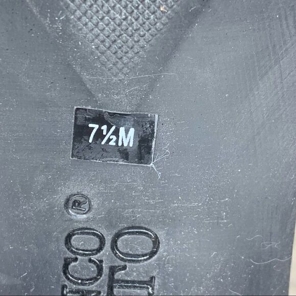 FRANCO SARTO~Women's ~Burgundy Square-Toe Pump~Size 7.5M - Picture 10 of 10